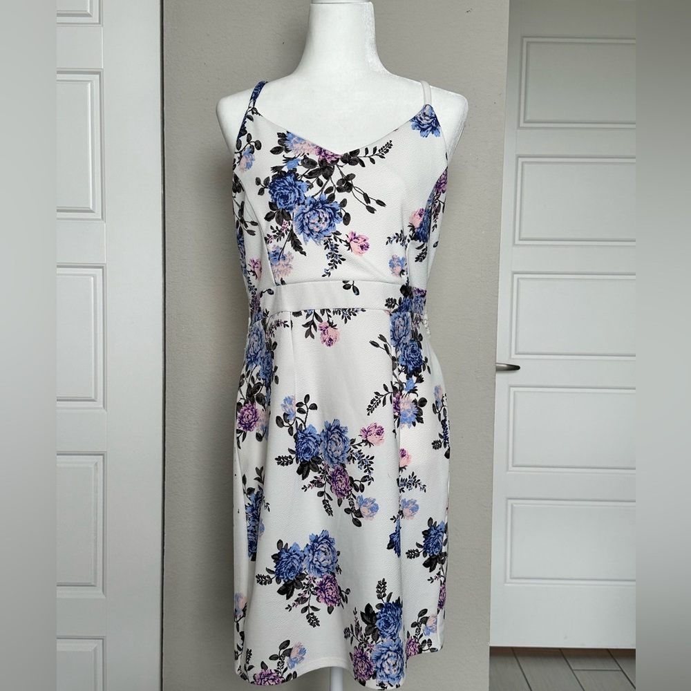 White/floral dress
